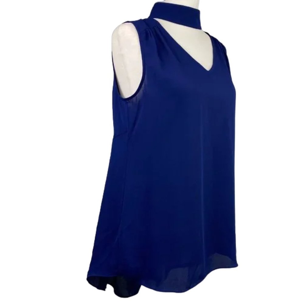 Vince Camuto Blue Tank Choker V-Neck